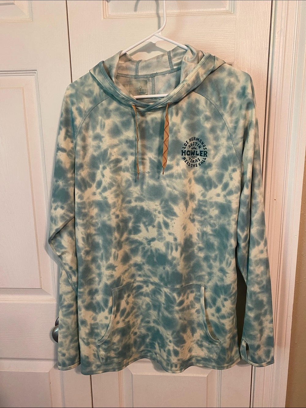 Howler Brothers Teal and Cream Tie-Dye Pullover Hoodie